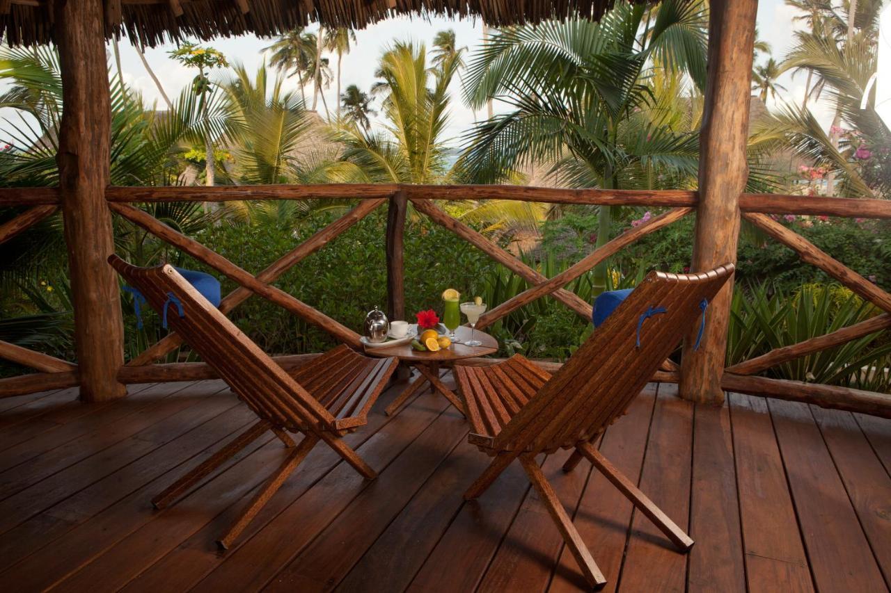 Tropical Garden Bungalow
